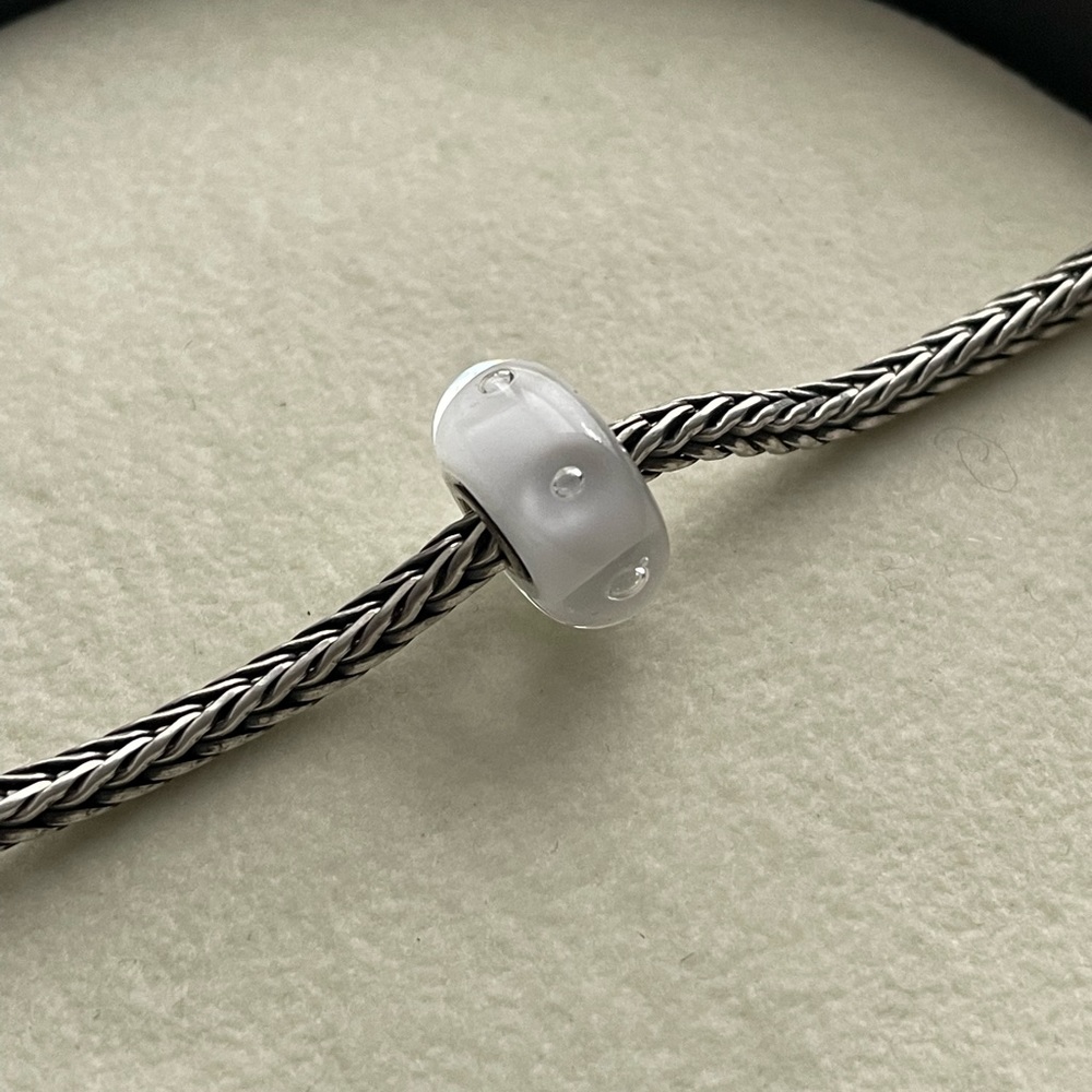 White bubbles Trollbead
